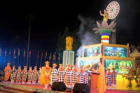 Hue celebrates UN Days of Vesak